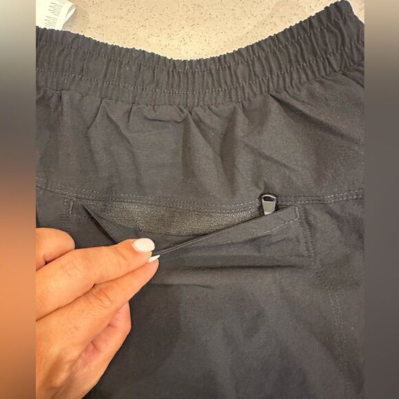 NEW WITH TAG! Men's Fabletics Black 7" Swim Trunk Size Large - Picture 5 of 7